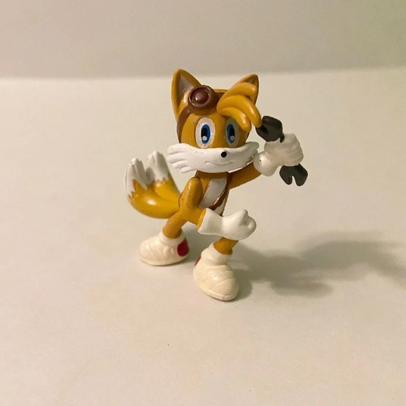 Sonic the Hedgehog Miles Tails Prowler PVC Mini Figure 2  Inch Tall Toy - Picture 1 of 7